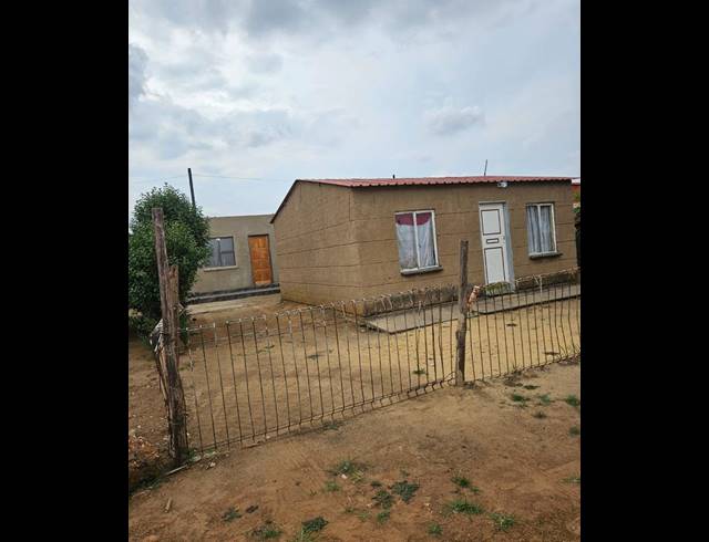 2 BEDROOM HOUSE FOR SALE IN PALM RIDGE EXT 2